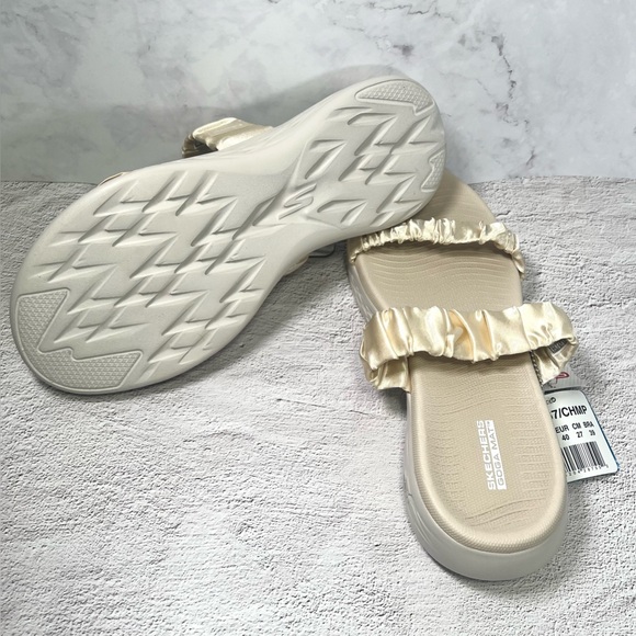 Skechers Go Walk Sandals Size 10 - Picture 3 of 6